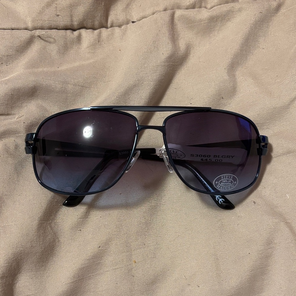 brand new steve madden sunglasses